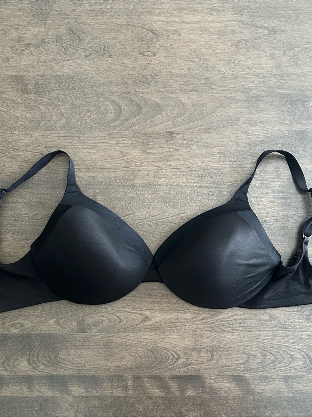 Maidenform Black Smooth T-Shirt Bra - Molded Cups